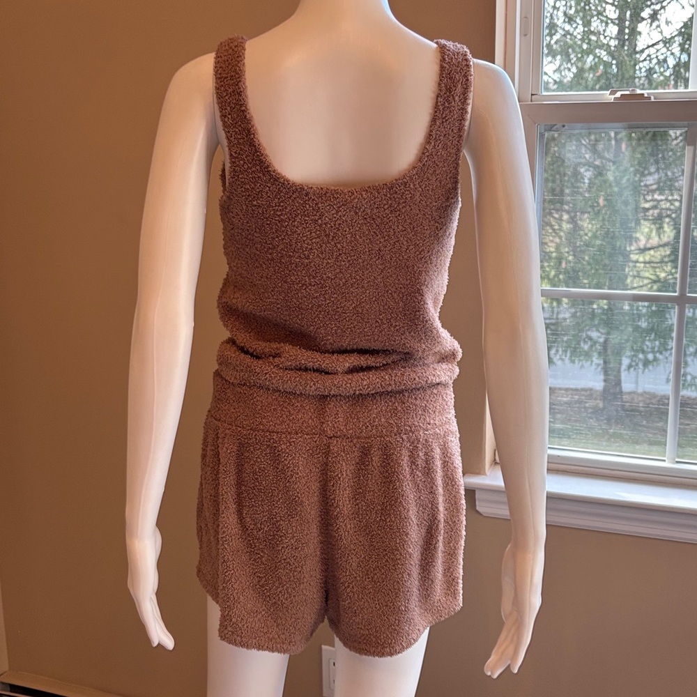 STEVE MADDEN fuzzy lounge set - Picture 6 of 8